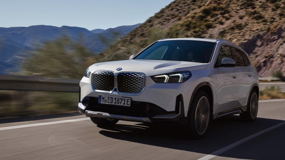 クリーンな走りを体感。BMWの電気自動車に試乗しよう。